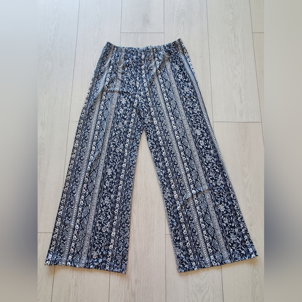 Elegant Black and White Patterned Wide Leg Pants